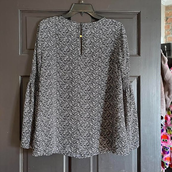 Black and White Michael Kors Blouse with Bell Sleeves: Size M - Picture 7 of 8